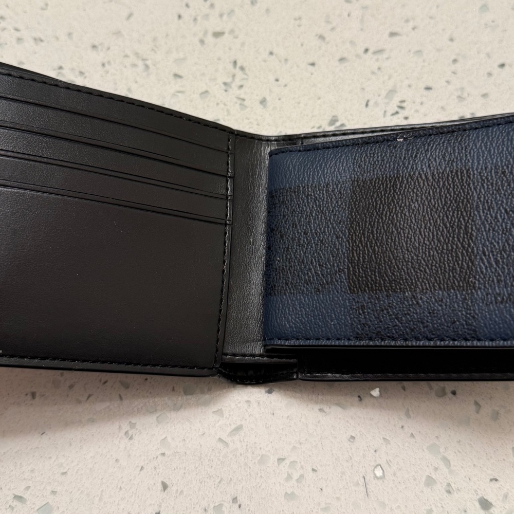 Men’s Coach Wallet - Picture 2 of 3